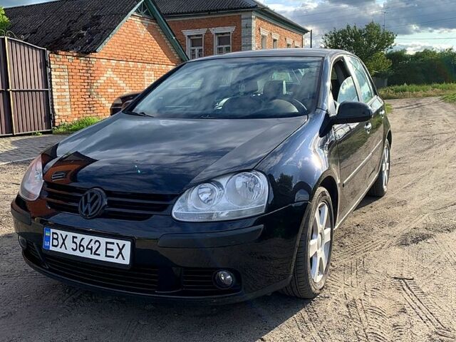 Черный Фольксваген Гольф, объемом двигателя 1.6 л и пробегом 294 тыс. км за 5200 $, фото 1 на Automoto.ua