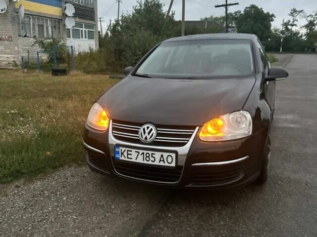 Черный Фольксваген Гольф, объемом двигателя 1.4 л и пробегом 220 тыс. км за 5200 $, фото 1 на Automoto.ua