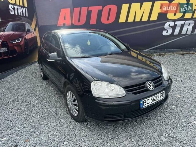 Черный Фольксваген Гольф, объемом двигателя 1.4 л и пробегом 298 тыс. км за 4900 $, фото 1 на Automoto.ua