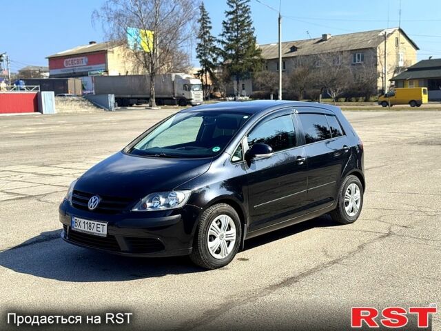 Черный Фольксваген Гольф, объемом двигателя 1.4 л и пробегом 210 тыс. км за 5500 $, фото 1 на Automoto.ua