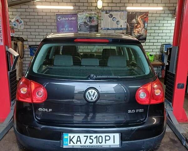 Черный Фольксваген Гольф, объемом двигателя 2 л и пробегом 277 тыс. км за 5200 $, фото 1 на Automoto.ua