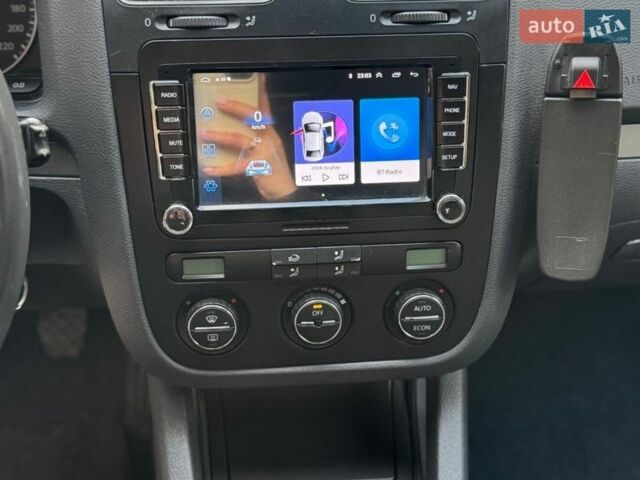 Чорний Фольксваген Гольф, об'ємом двигуна 1.6 л та пробігом 244 тис. км за 5700 $, фото 1 на Automoto.ua