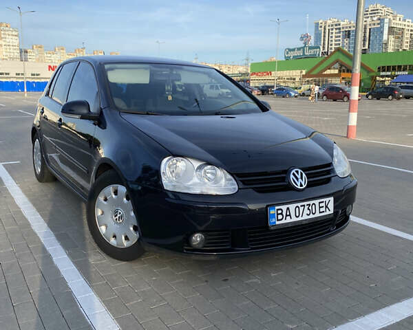 Черный Фольксваген Гольф, объемом двигателя 1.6 л и пробегом 300 тыс. км за 6200 $, фото 1 на Automoto.ua
