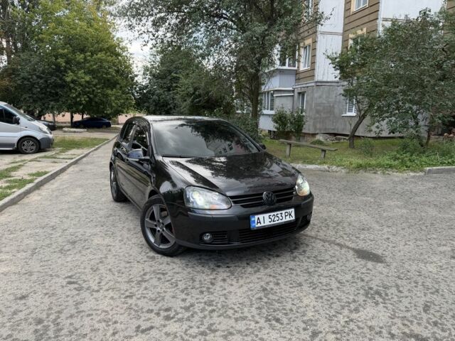 Черный Фольксваген Гольф, объемом двигателя 1.6 л и пробегом 290 тыс. км за 4596 $, фото 1 на Automoto.ua