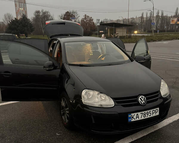 Чорний Фольксваген Гольф, об'ємом двигуна 1.39 л та пробігом 231 тис. км за 5500 $, фото 1 на Automoto.ua