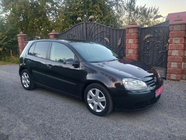 Черный Фольксваген Гольф, объемом двигателя 0 л и пробегом 215 тыс. км за 5600 $, фото 1 на Automoto.ua