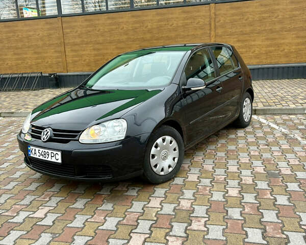 Черный Фольксваген Гольф, объемом двигателя 1.6 л и пробегом 273 тыс. км за 4750 $, фото 1 на Automoto.ua