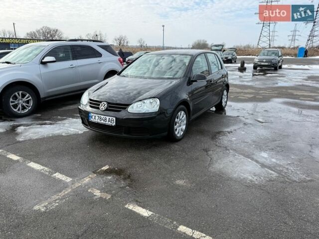 Черный Фольксваген Гольф, объемом двигателя 1.39 л и пробегом 260 тыс. км за 5500 $, фото 1 на Automoto.ua