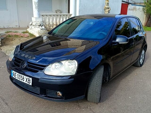 Черный Фольксваген Гольф, объемом двигателя 1.6 л и пробегом 320 тыс. км за 6500 $, фото 1 на Automoto.ua