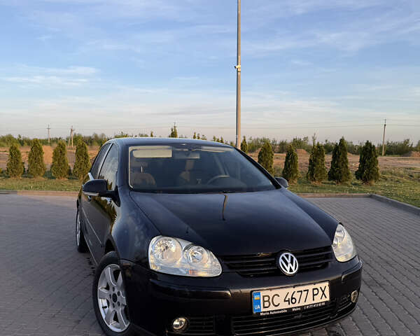 Черный Фольксваген Гольф, объемом двигателя 1.6 л и пробегом 231 тыс. км за 5999 $, фото 1 на Automoto.ua