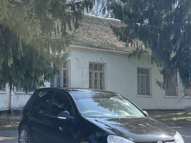 Черный Фольксваген Гольф, объемом двигателя 1.4 л и пробегом 330 тыс. км за 5200 $, фото 1 на Automoto.ua