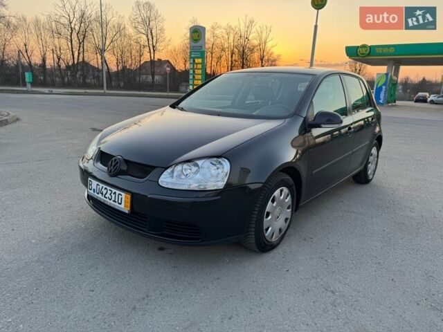 Черный Фольксваген Гольф, объемом двигателя 1.4 л и пробегом 209 тыс. км за 4800 $, фото 1 на Automoto.ua