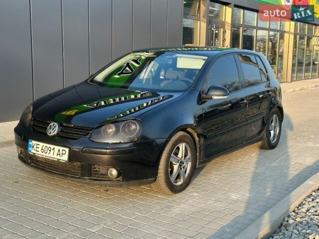 Черный Фольксваген Гольф, объемом двигателя 1.6 л и пробегом 249 тыс. км за 4999 $, фото 1 на Automoto.ua