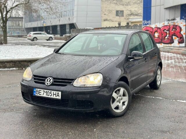 Черный Фольксваген Гольф, объемом двигателя 1.4 л и пробегом 200 тыс. км за 5500 $, фото 1 на Automoto.ua