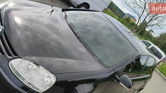 Черный Фольксваген Гольф, объемом двигателя 1.6 л и пробегом 160 тыс. км за 5700 $, фото 1 на Automoto.ua