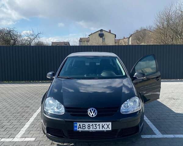 Черный Фольксваген Гольф, объемом двигателя 1.39 л и пробегом 220 тыс. км за 5750 $, фото 1 на Automoto.ua