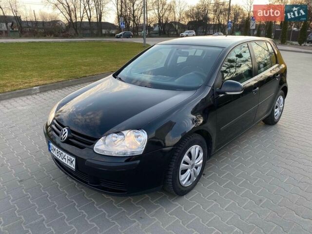 Черный Фольксваген Гольф, объемом двигателя 1.39 л и пробегом 199 тыс. км за 4950 $, фото 1 на Automoto.ua