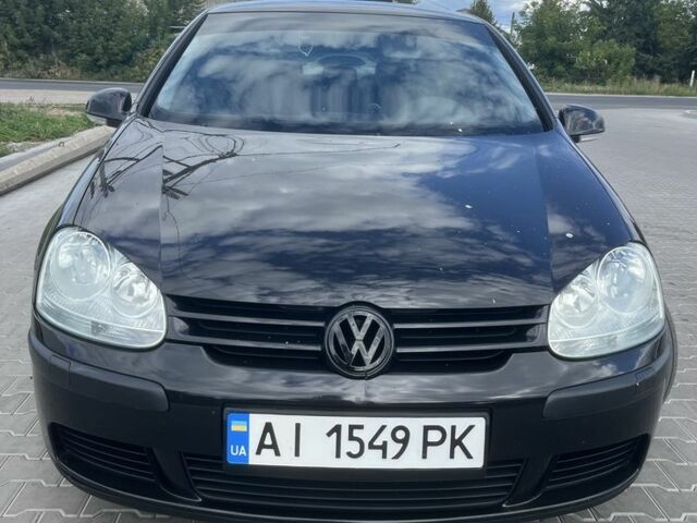 Черный Фольксваген Гольф, объемом двигателя 1.6 л и пробегом 211 тыс. км за 5400 $, фото 1 на Automoto.ua