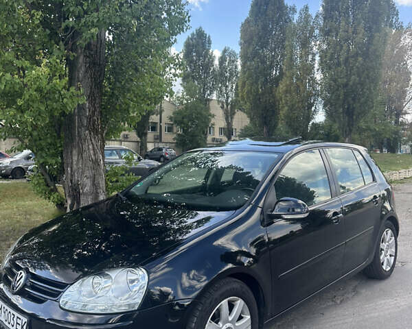 Черный Фольксваген Гольф, объемом двигателя 1.6 л и пробегом 129 тыс. км за 6200 $, фото 1 на Automoto.ua