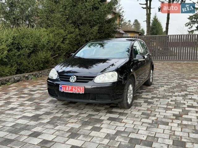 Черный Фольксваген Гольф, объемом двигателя 1.4 л и пробегом 244 тыс. км за 5450 $, фото 1 на Automoto.ua
