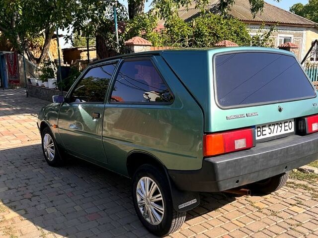 Черный Фольксваген Гольф, объемом двигателя 1.6 л и пробегом 240 тыс. км за 5500 $, фото 1 на Automoto.ua