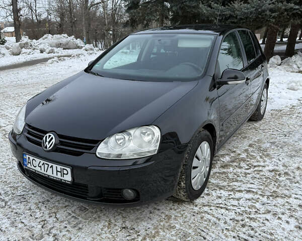 Черный Фольксваген Гольф, объемом двигателя 1.4 л и пробегом 256 тыс. км за 5900 $, фото 1 на Automoto.ua