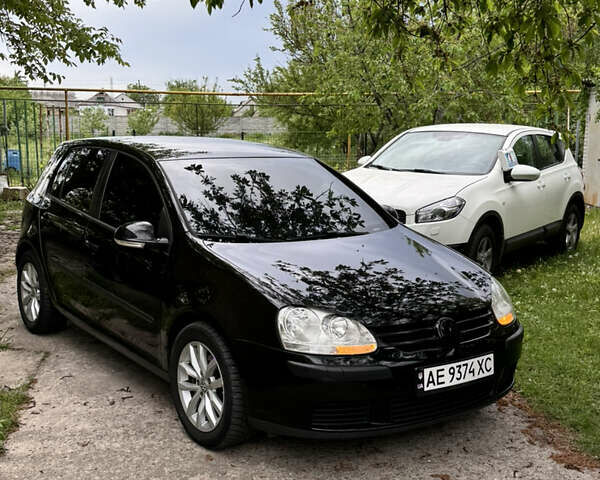 Черный Фольксваген Гольф, объемом двигателя 1.6 л и пробегом 265 тыс. км за 5900 $, фото 1 на Automoto.ua