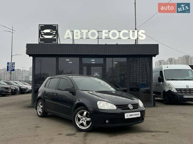 Черный Фольксваген Гольф, объемом двигателя 1.39 л и пробегом 268 тыс. км за 6490 $, фото 1 на Automoto.ua