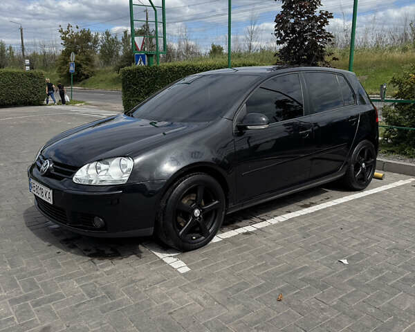 Черный Фольксваген Гольф, объемом двигателя 1.6 л и пробегом 227 тыс. км за 6400 $, фото 1 на Automoto.ua