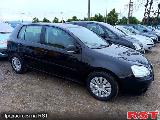 Черный Фольксваген Гольф, объемом двигателя 1.6 л и пробегом 200 тыс. км за 5300 $, фото 1 на Automoto.ua