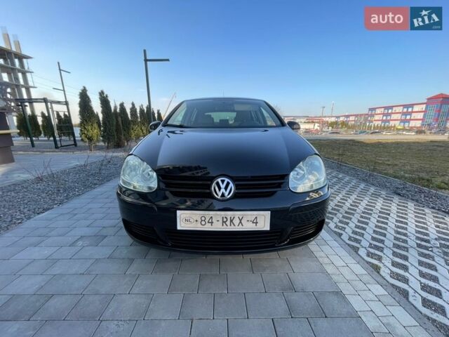 Чорний Фольксваген Гольф, об'ємом двигуна 1.6 л та пробігом 215 тис. км за 5900 $, фото 1 на Automoto.ua