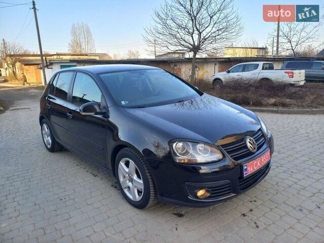 Черный Фольксваген Гольф, объемом двигателя 1.4 л и пробегом 200 тыс. км за 5950 $, фото 1 на Automoto.ua