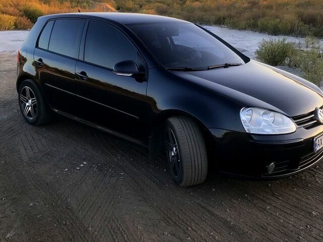 Черный Фольксваген Гольф, объемом двигателя 1.4 л и пробегом 240 тыс. км за 5900 $, фото 1 на Automoto.ua