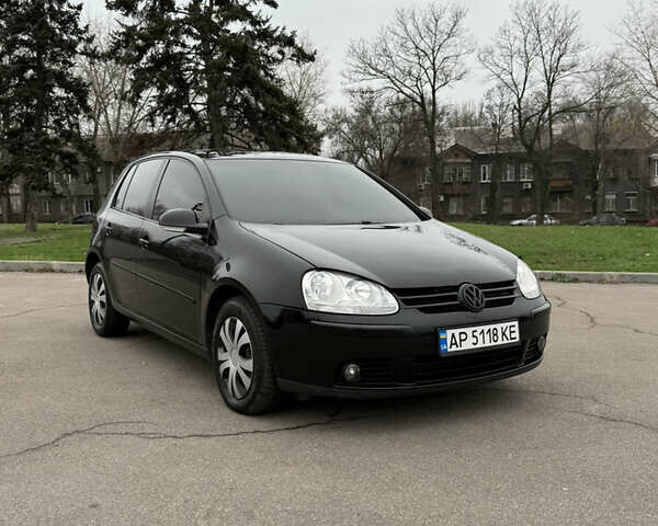 Черный Фольксваген Гольф, объемом двигателя 1.39 л и пробегом 260 тыс. км за 4999 $, фото 1 на Automoto.ua