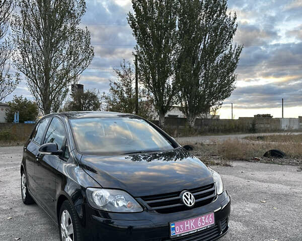 Черный Фольксваген Гольф, объемом двигателя 1.6 л и пробегом 89 тыс. км за 6500 $, фото 1 на Automoto.ua