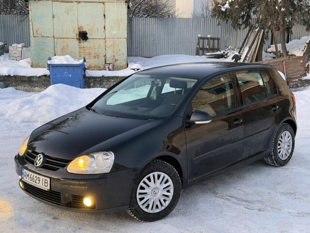 Черный Фольксваген Гольф, объемом двигателя 1.4 л и пробегом 235 тыс. км за 4650 $, фото 1 на Automoto.ua