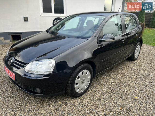 Черный Фольксваген Гольф, объемом двигателя 1.6 л и пробегом 253 тыс. км за 6250 $, фото 1 на Automoto.ua