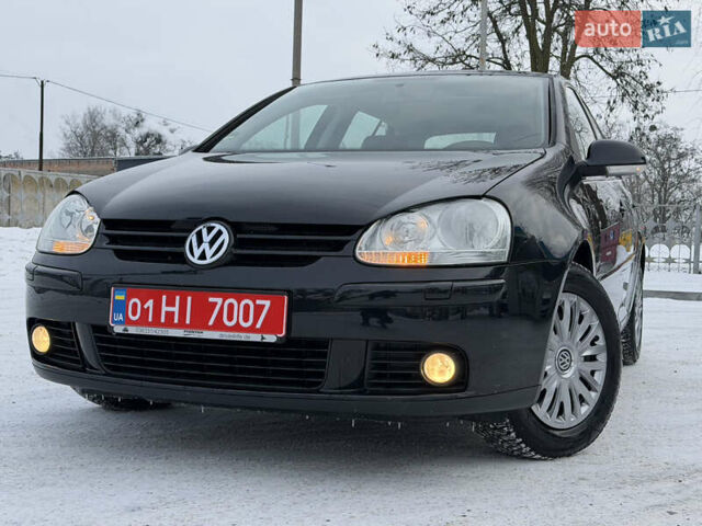 Черный Фольксваген Гольф, объемом двигателя 1.6 л и пробегом 195 тыс. км за 5999 $, фото 1 на Automoto.ua