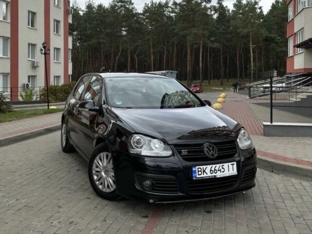 Черный Фольксваген Гольф, объемом двигателя 1.4 л и пробегом 220 тыс. км за 5900 $, фото 1 на Automoto.ua