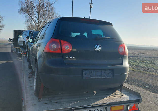 Черный Фольксваген Гольф, объемом двигателя 1.6 л и пробегом 200 тыс. км за 5199 $, фото 1 на Automoto.ua