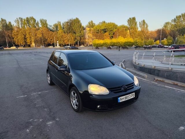 Черный Фольксваген Гольф, объемом двигателя 1.4 л и пробегом 260 тыс. км за 5400 $, фото 1 на Automoto.ua