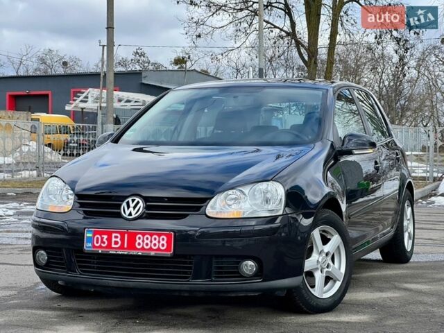 Черный Фольксваген Гольф, объемом двигателя 1.6 л и пробегом 250 тыс. км за 5799 $, фото 1 на Automoto.ua