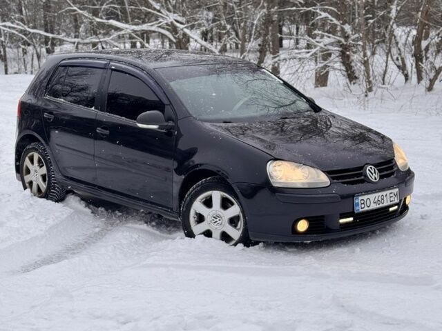 Черный Фольксваген Гольф, объемом двигателя 1.6 л и пробегом 380 тыс. км за 4200 $, фото 1 на Automoto.ua