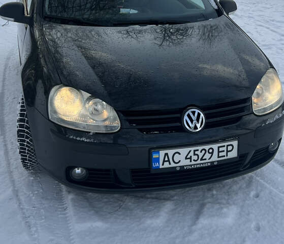 Чорний Фольксваген Гольф, об'ємом двигуна 1.39 л та пробігом 240 тис. км за 5000 $, фото 1 на Automoto.ua