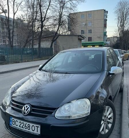 Черный Фольксваген Гольф, объемом двигателя 1.9 л и пробегом 293 тыс. км за 6000 $, фото 1 на Automoto.ua