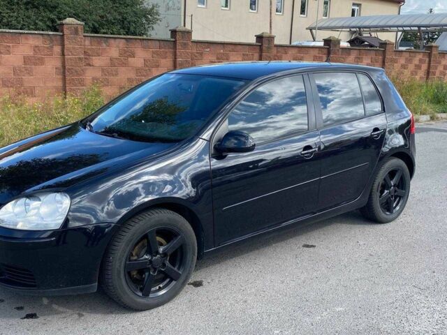 Черный Фольксваген Гольф, объемом двигателя 1.6 л и пробегом 276 тыс. км за 5750 $, фото 1 на Automoto.ua