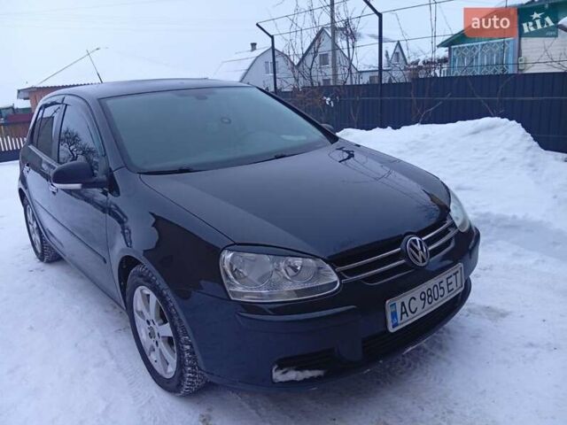 Черный Фольксваген Гольф, объемом двигателя 1.6 л и пробегом 221 тыс. км за 5500 $, фото 1 на Automoto.ua