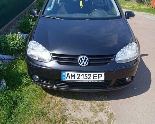 Черный Фольксваген Гольф, объемом двигателя 1.4 л и пробегом 214 тыс. км за 5500 $, фото 1 на Automoto.ua