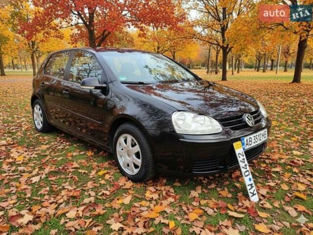Черный Фольксваген Гольф, объемом двигателя 1.6 л и пробегом 189 тыс. км за 5799 $, фото 1 на Automoto.ua