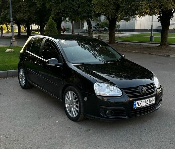 Чорний Фольксваген Гольф, об'ємом двигуна 1.4 л та пробігом 210 тис. км за 5999 $, фото 1 на Automoto.ua